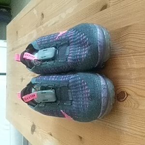 Nike flynit sneakers